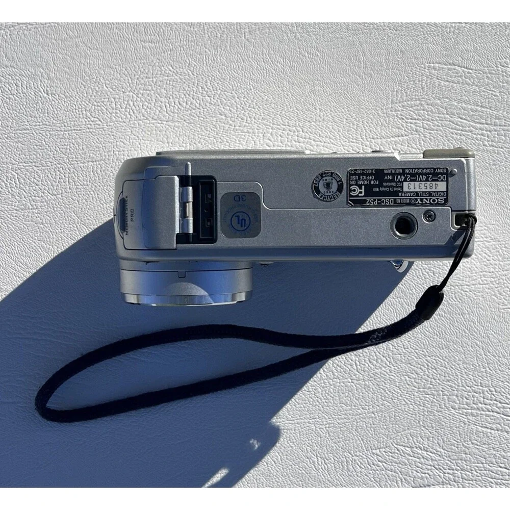 Sony Cyber-Shot 3.2 Mega Pixels DSC-P32 Camera